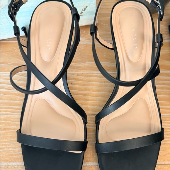 Kelly & Katie Shoes - Kelly & Katie Black Strappy Sandals